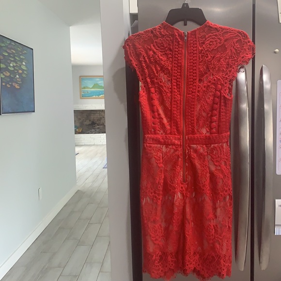 Small red lace bodycon dress. NWT. New with tags. - Picture 3 of 4